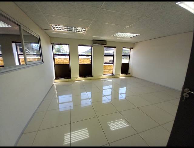 324M² OFFICE TO LET IN HURLINGHAM